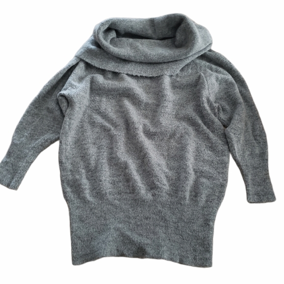 NWOT Kendall & Kylie turtleneck sweater - Picture 1 of 4